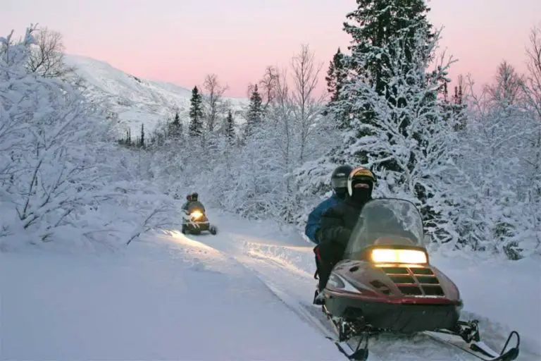 Northern Lights In Murmansk Tips To Catch Aurora In Russia